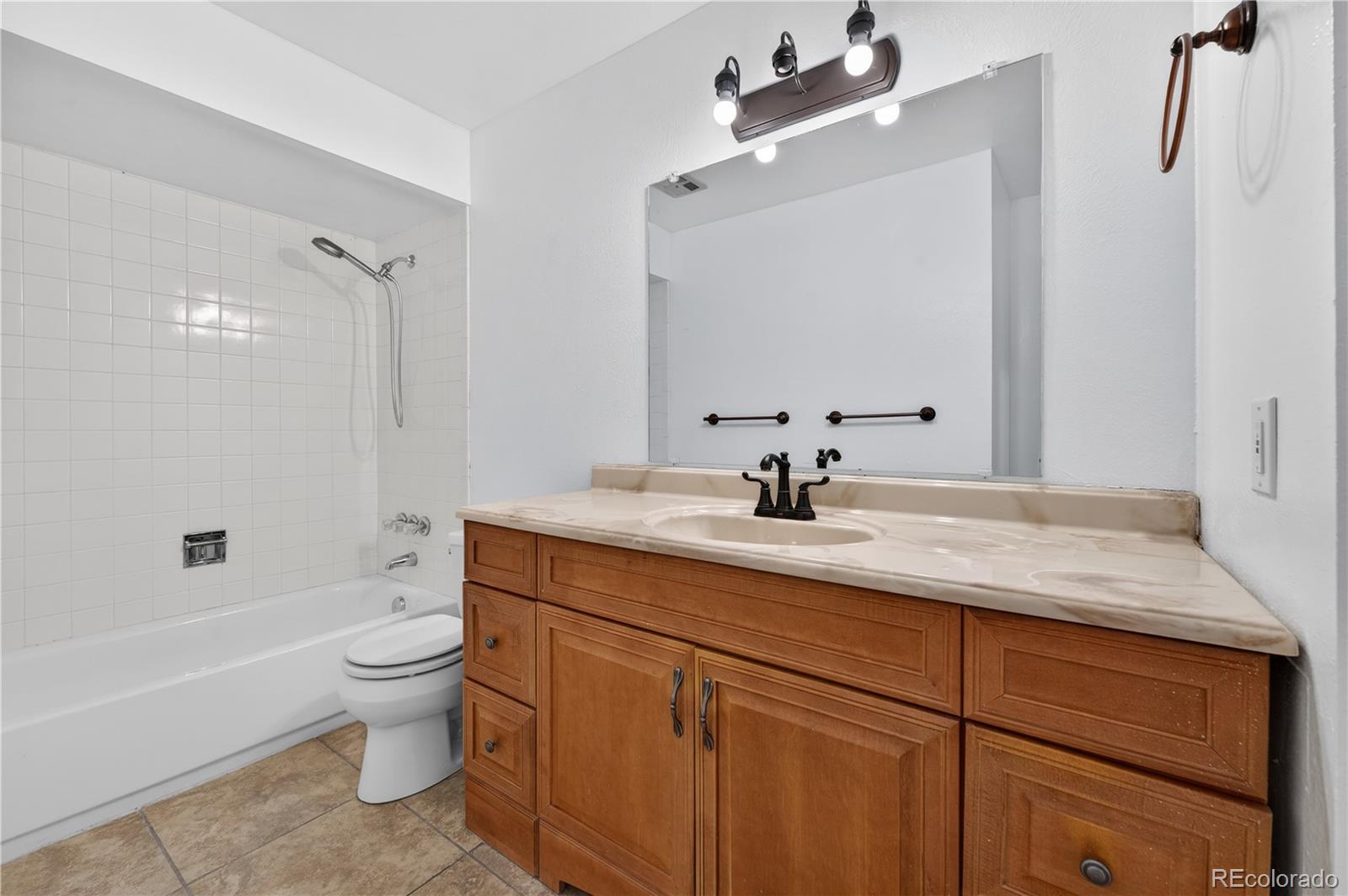 MLS Image #22 for 1550 s oakland street,aurora, Colorado