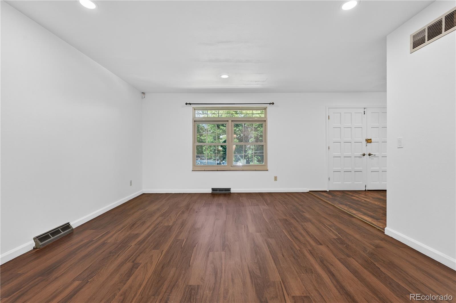 MLS Image #5 for 1550 s oakland street,aurora, Colorado