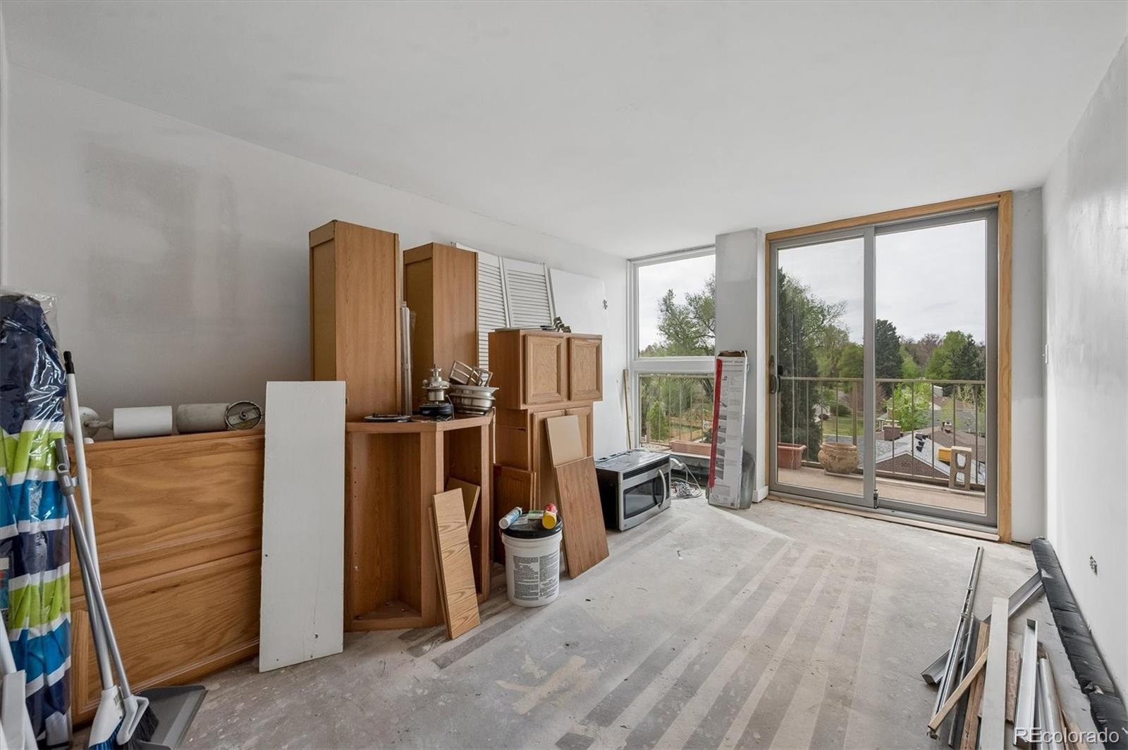 MLS Image #12 for 799  dahlia street 601,denver, Colorado