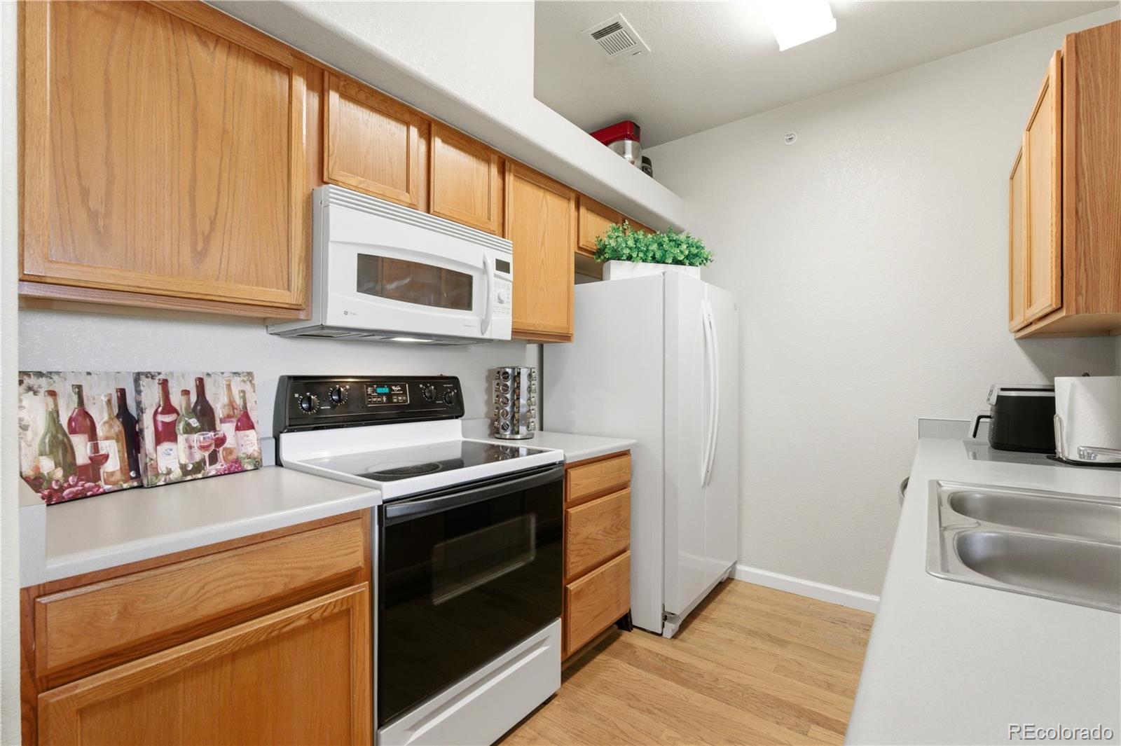 MLS Image #5 for 18939 e warren circle e302,aurora, Colorado
