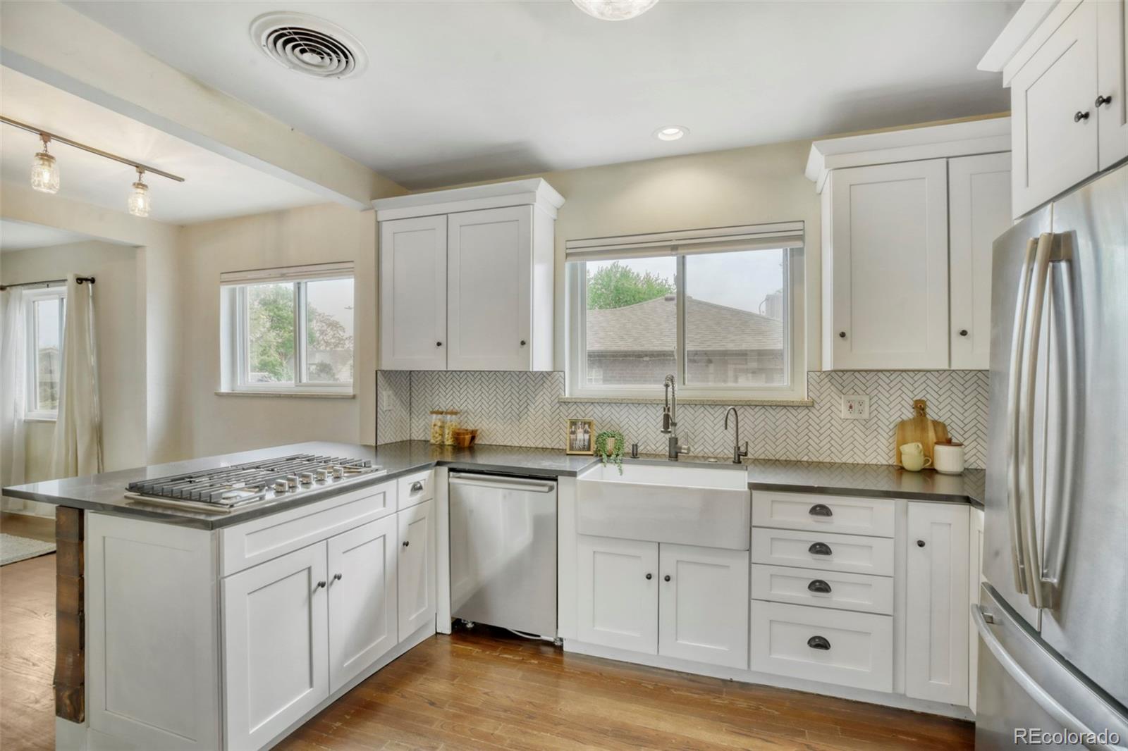 MLS Image #8 for 2950 w 39th avenue,denver, Colorado