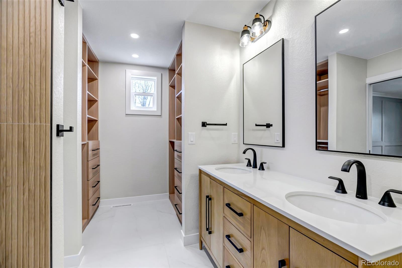 MLS Image #27 for 3608 s newport way,denver, Colorado
