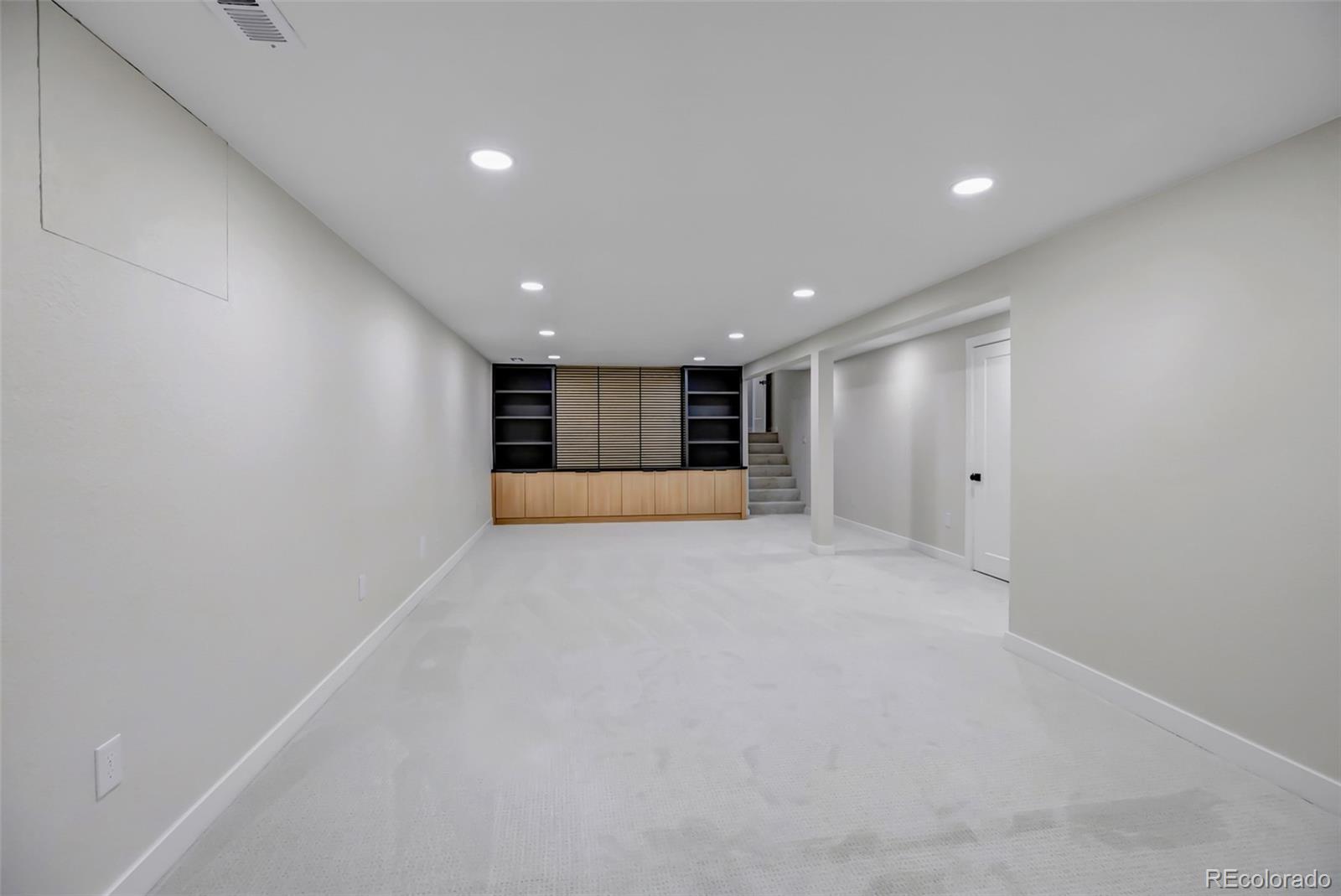 MLS Image #38 for 3608 s newport way,denver, Colorado