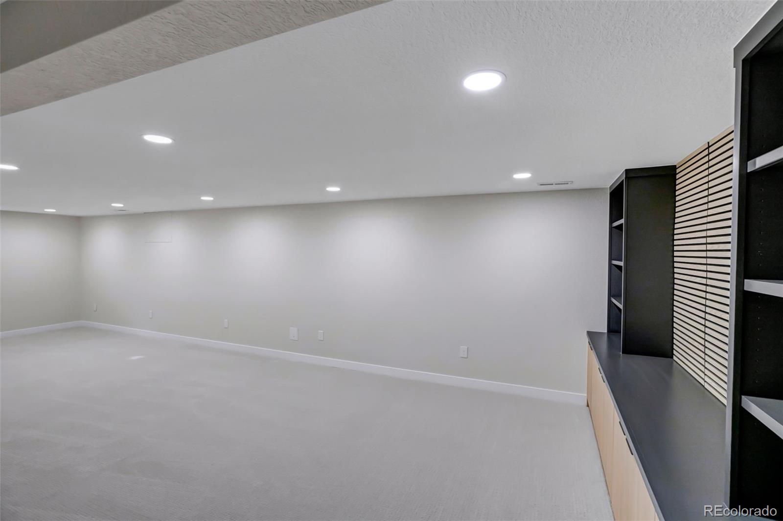 MLS Image #39 for 3608 s newport way,denver, Colorado