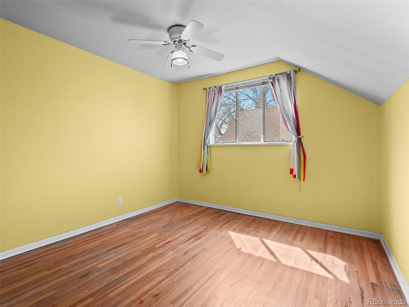 MLS Image #16 for 275 s ivy street,denver, Colorado
