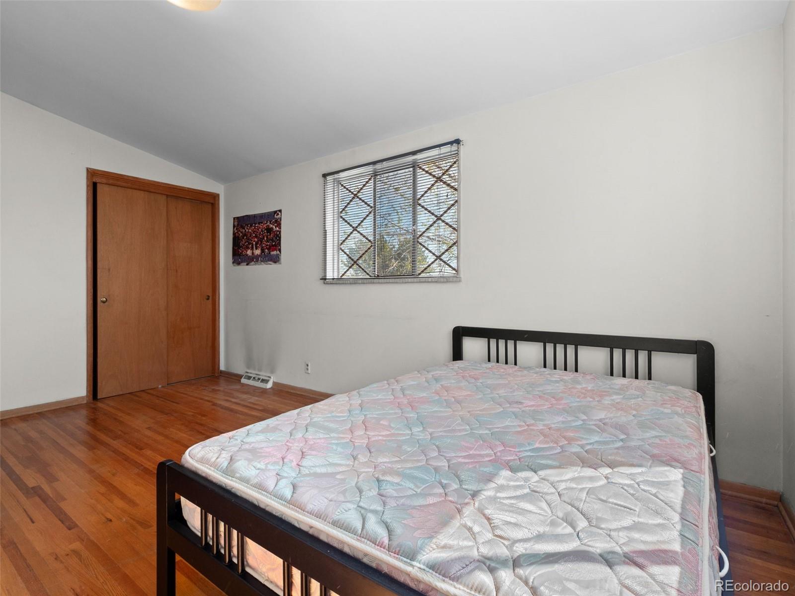 MLS Image #19 for 275 s ivy street,denver, Colorado