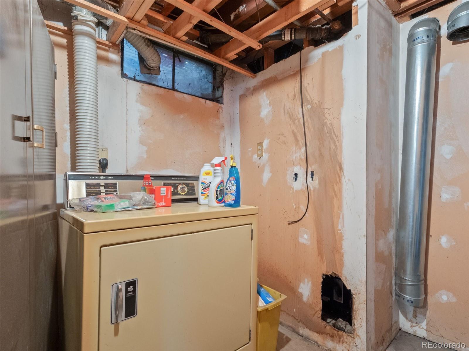 MLS Image #28 for 275 s ivy street,denver, Colorado