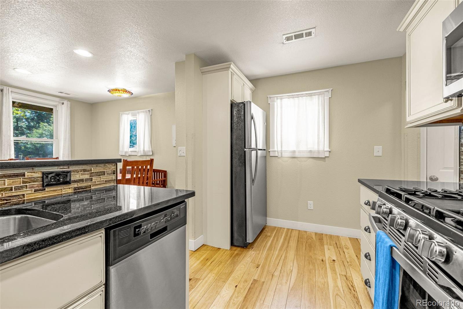 MLS Image #10 for 170 s valley road,palmer lake, Colorado
