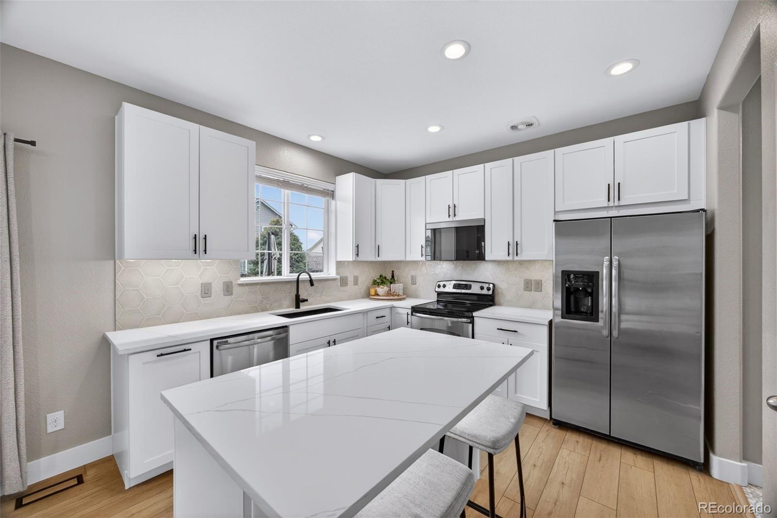 MLS Image #3 for 196 n millbrook street,aurora, Colorado