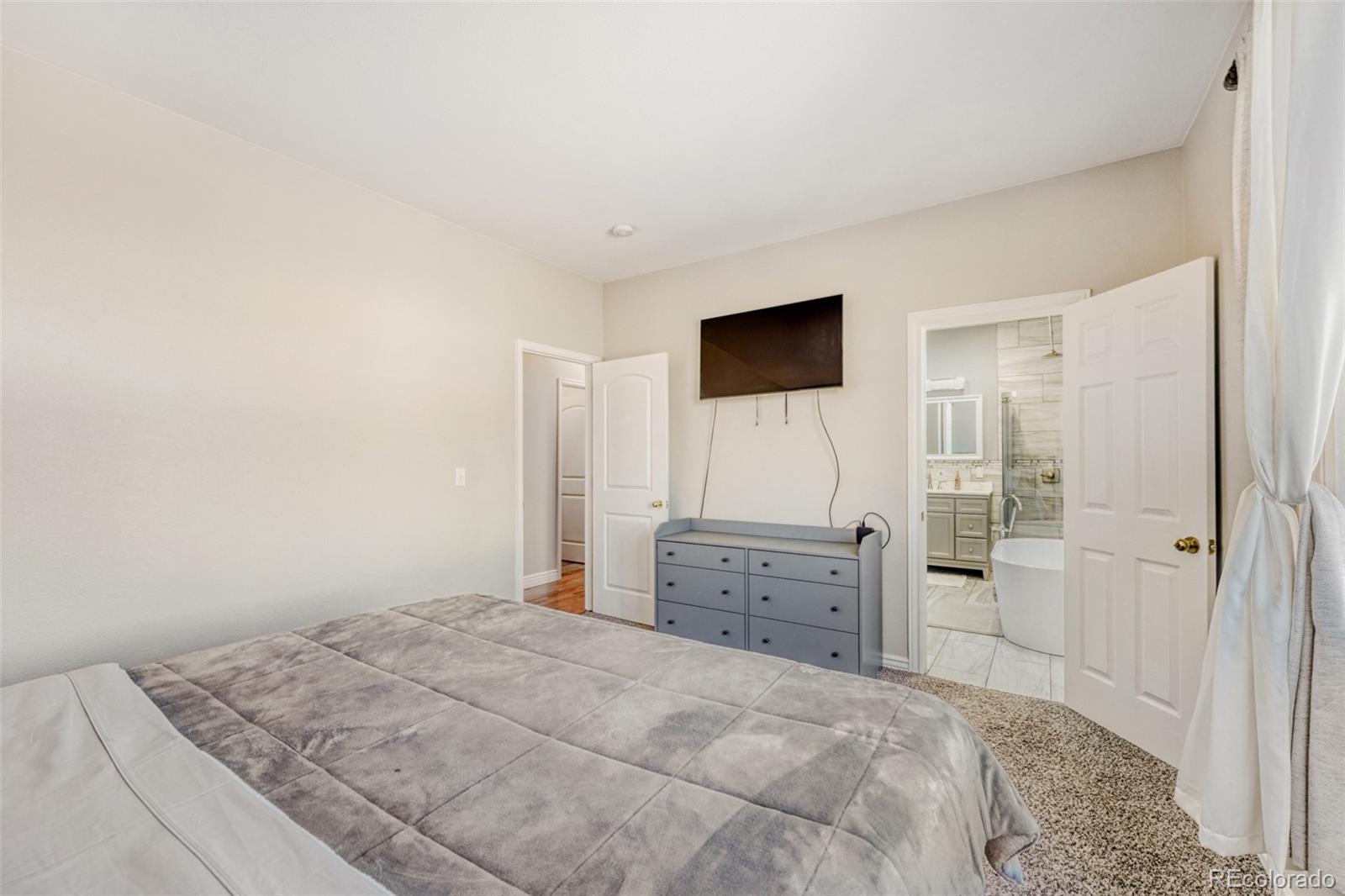 MLS Image #14 for 3570 s jebel circle,aurora, Colorado