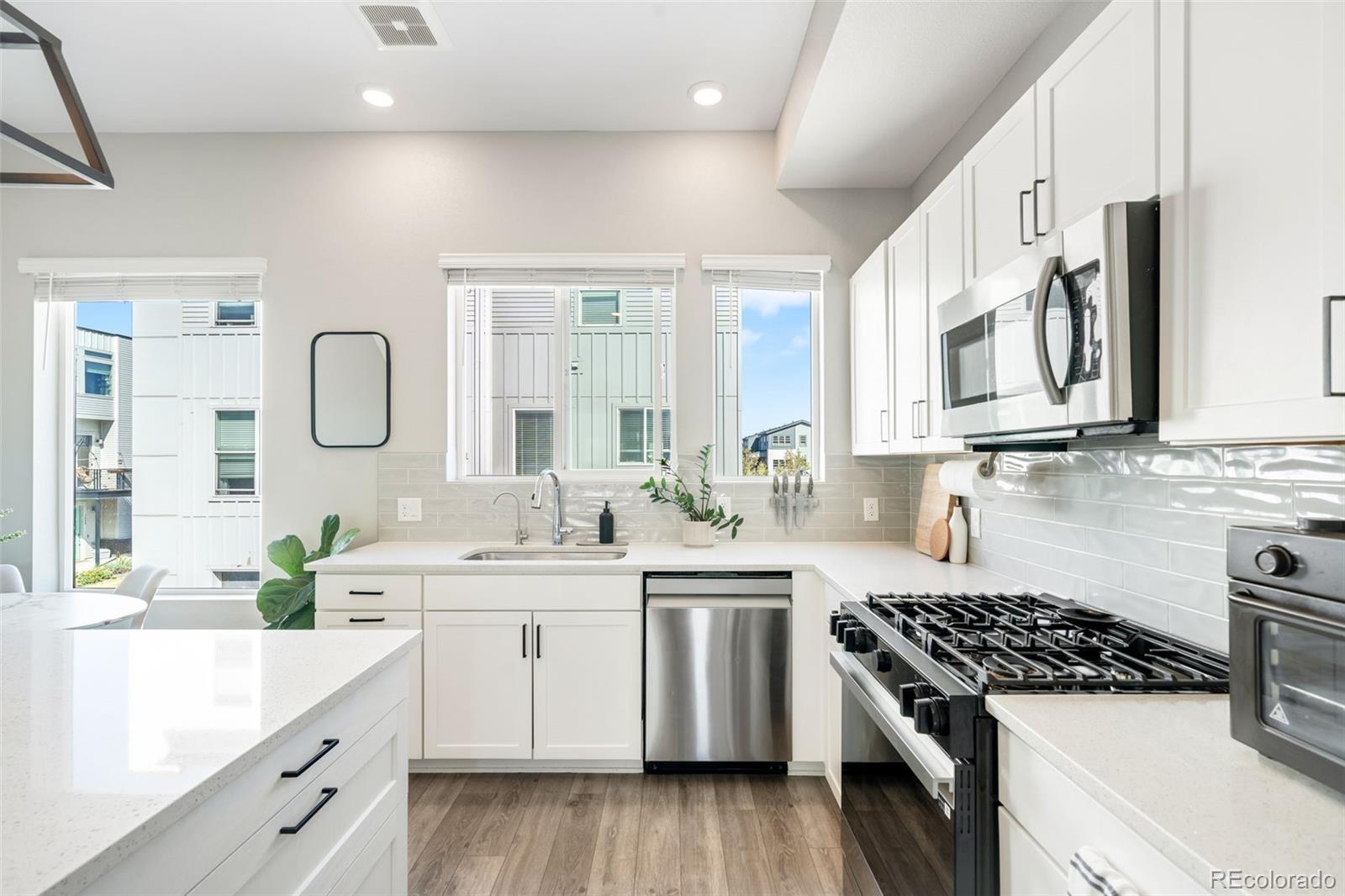 MLS Image #14 for 1680 w 67th circle ,denver, Colorado