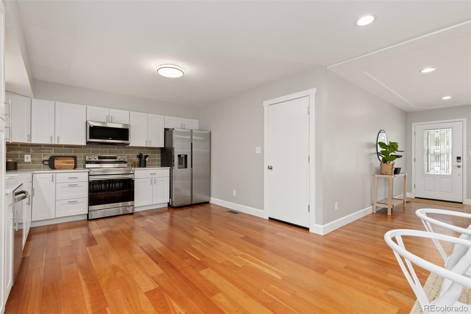 MLS Image #11 for 984 e 7th avenue,broomfield, Colorado