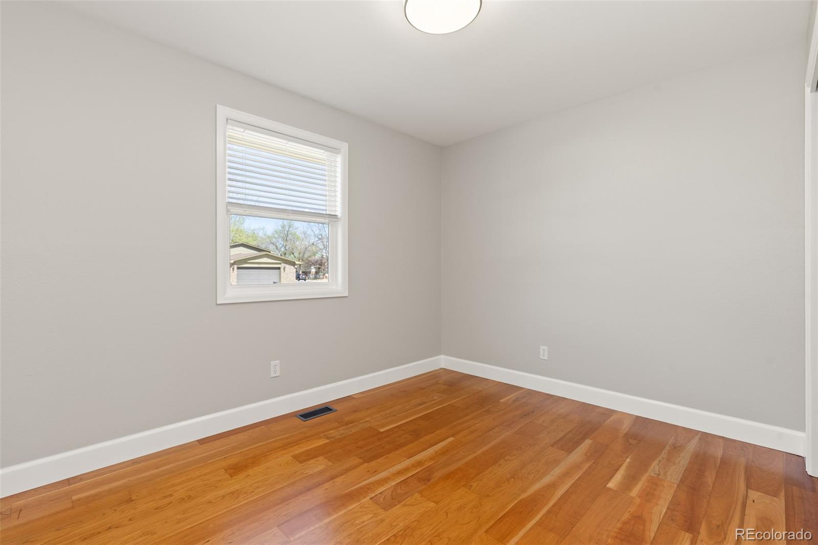 MLS Image #18 for 984 e 7th avenue,broomfield, Colorado