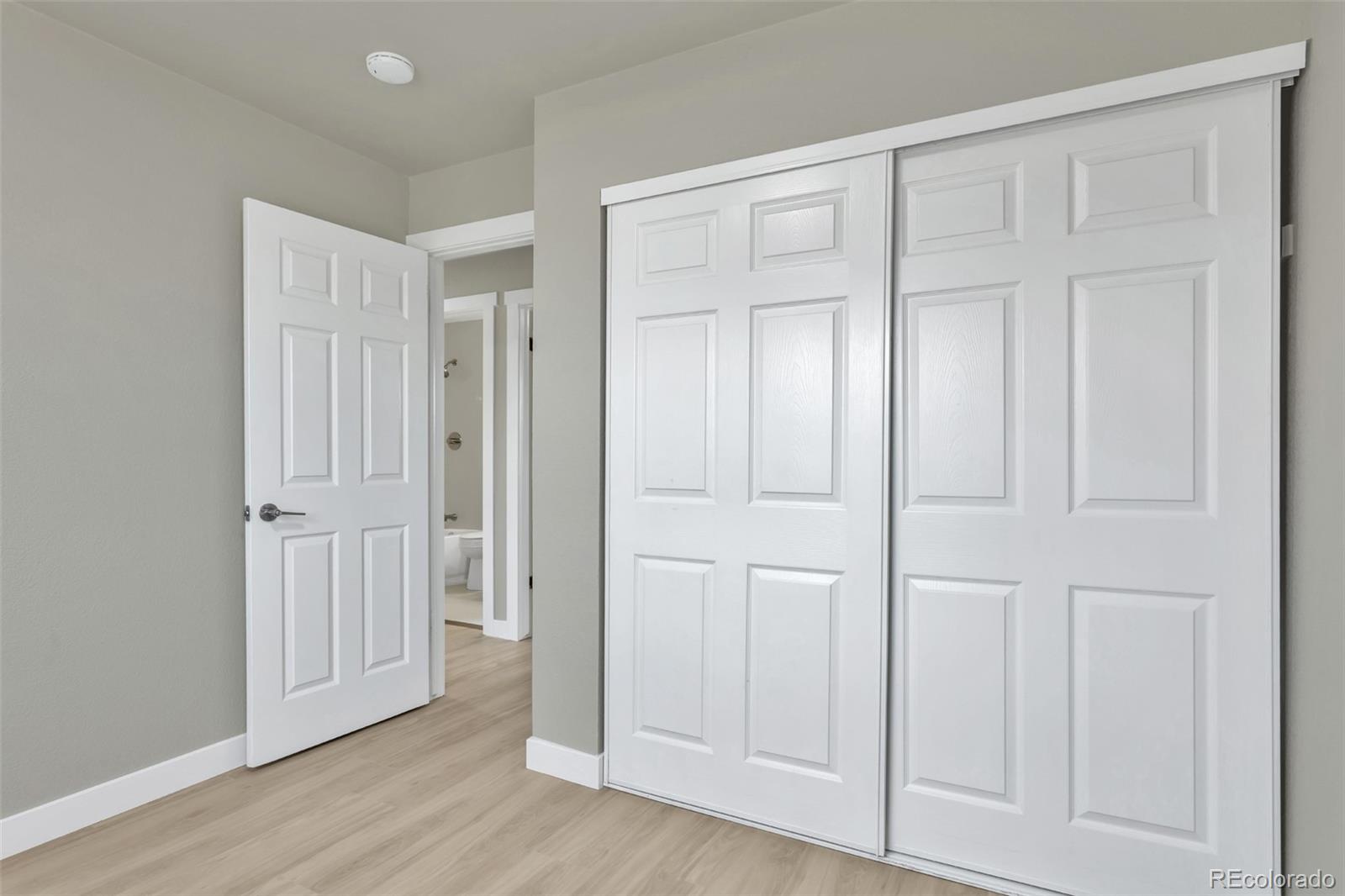 MLS Image #11 for 2787 s helena way,aurora, Colorado