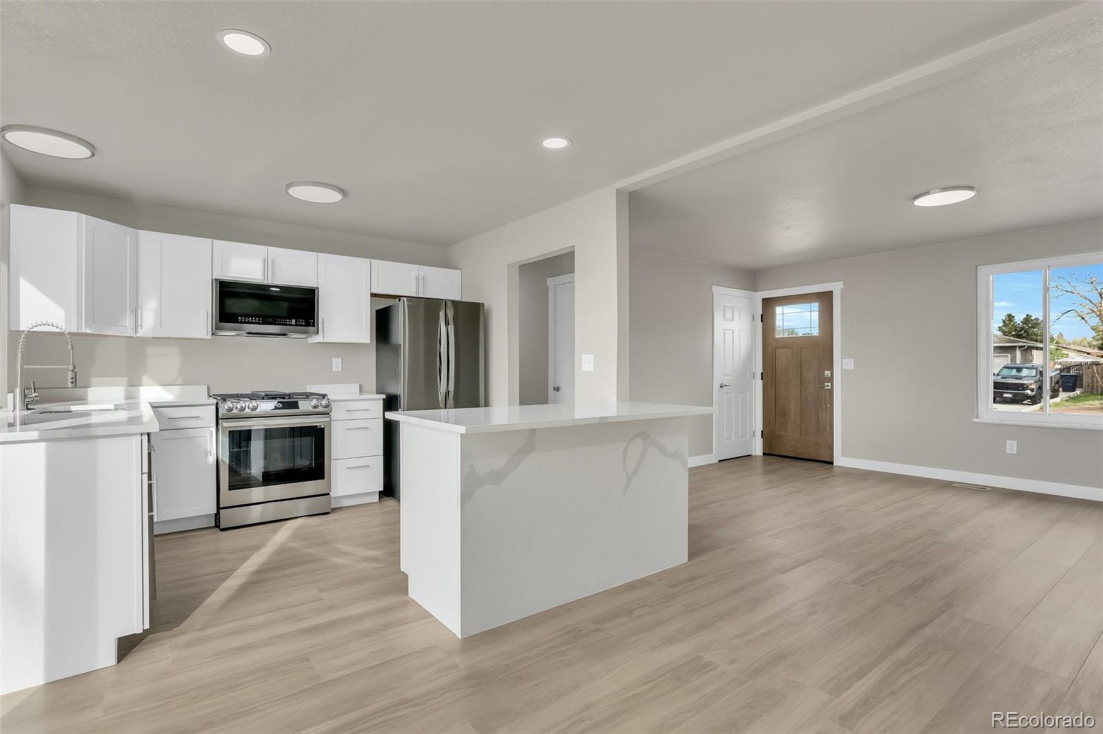 MLS Image #5 for 2787 s helena way,aurora, Colorado