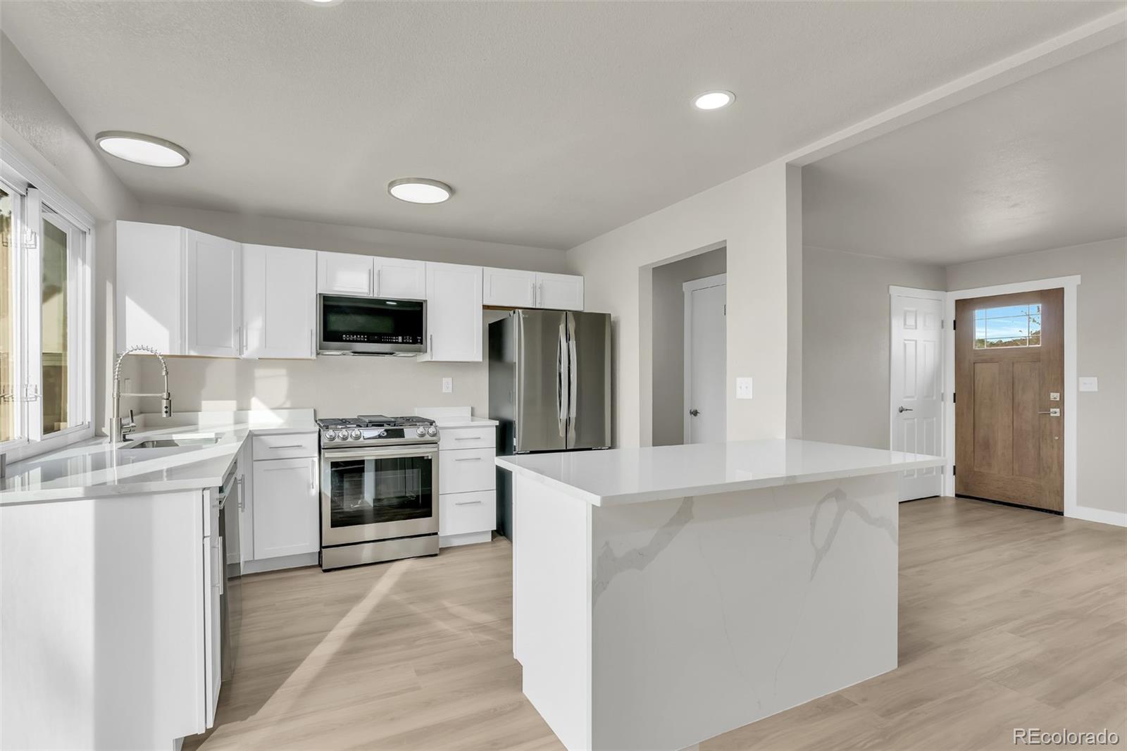 MLS Image #7 for 2787 s helena way,aurora, Colorado