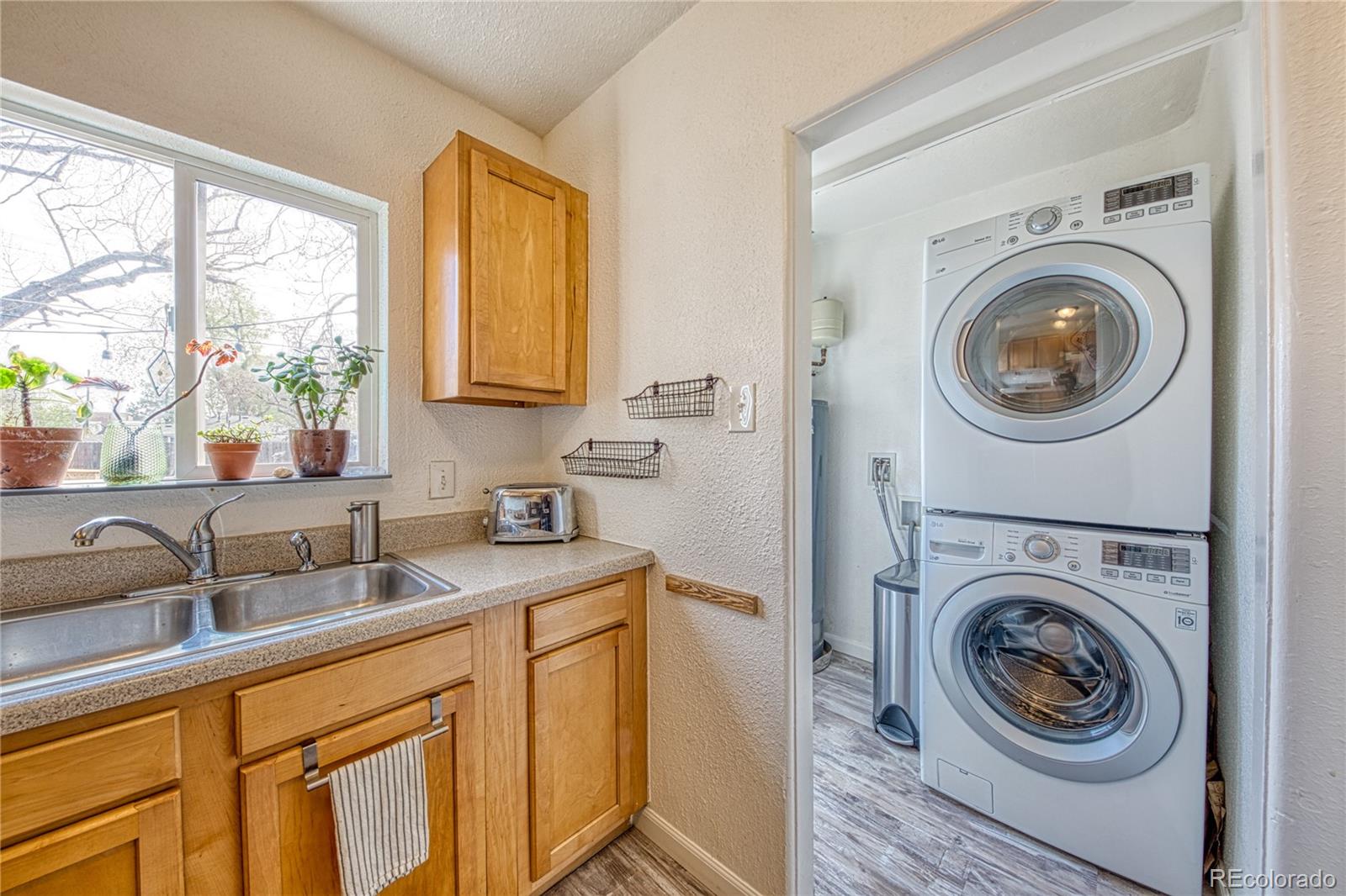 MLS Image #10 for 1330  willow street,denver, Colorado