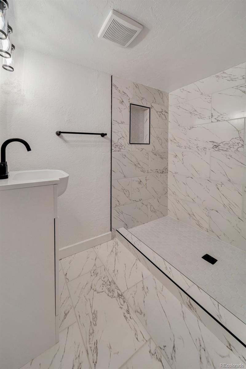 MLS Image #16 for 4666  freeport way,denver, Colorado