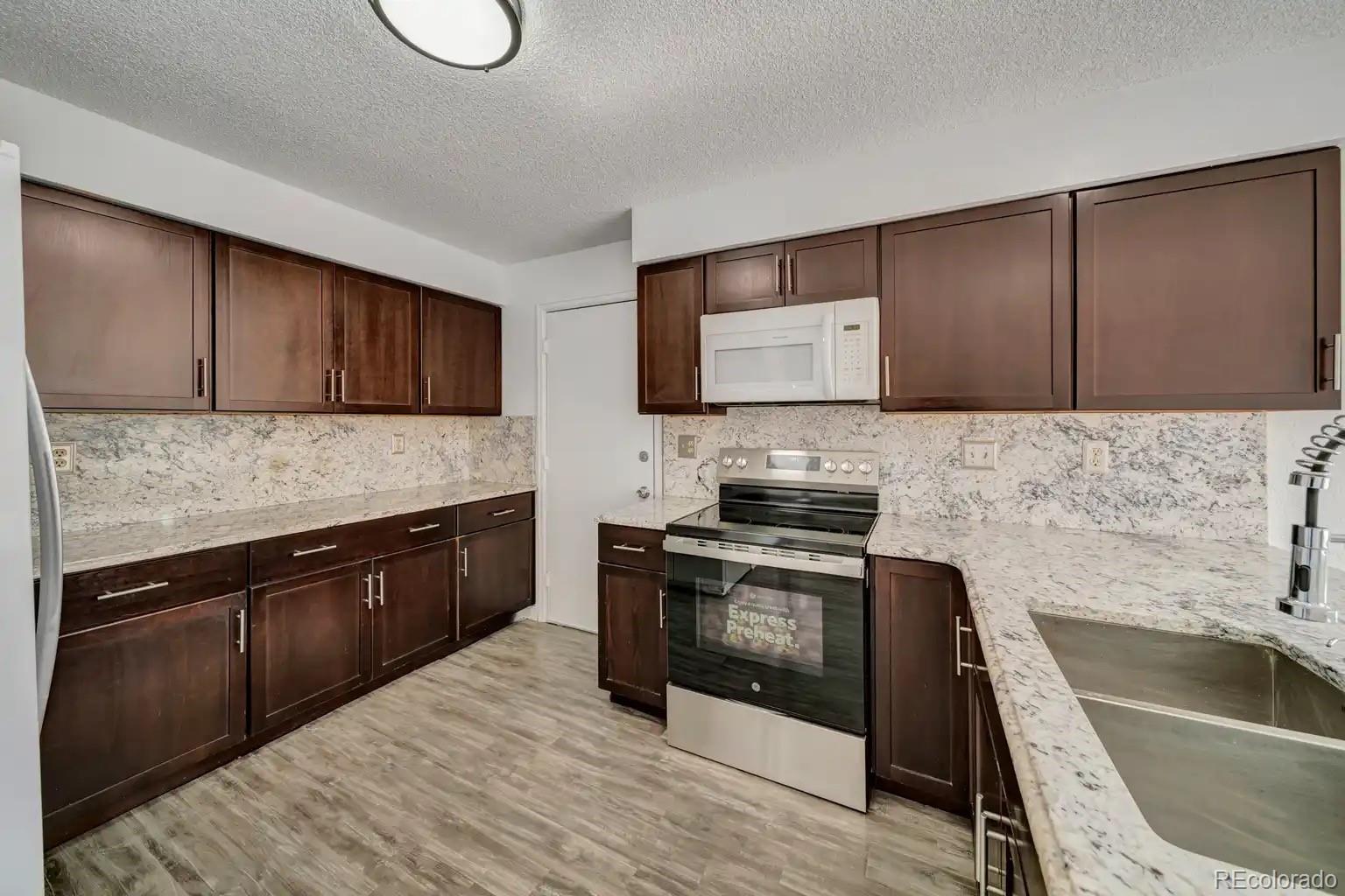 MLS Image #5 for 4666  freeport way,denver, Colorado