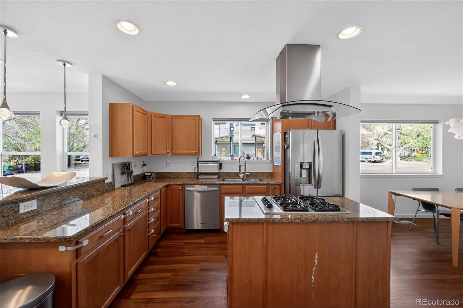 MLS Image #6 for 2401 s lafayette street,denver, Colorado