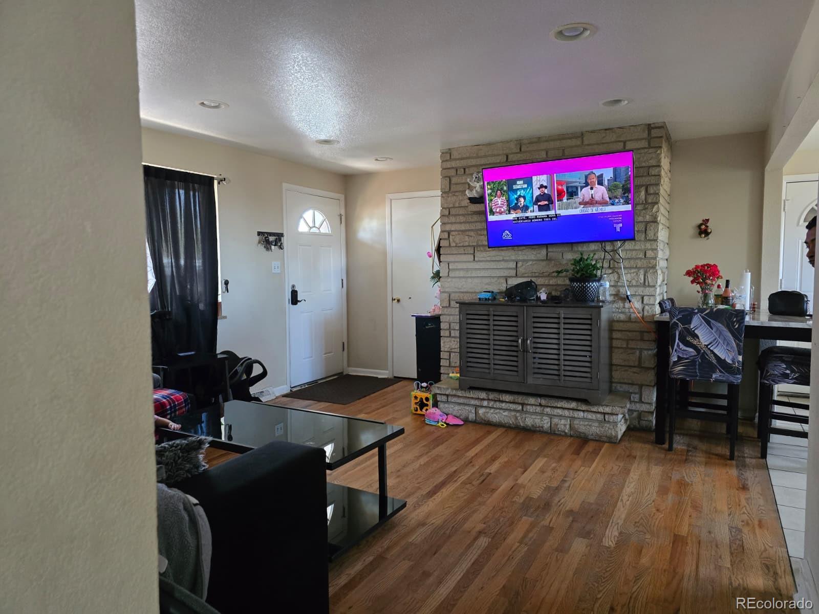 MLS Image #2 for 926  potomac court,aurora, Colorado