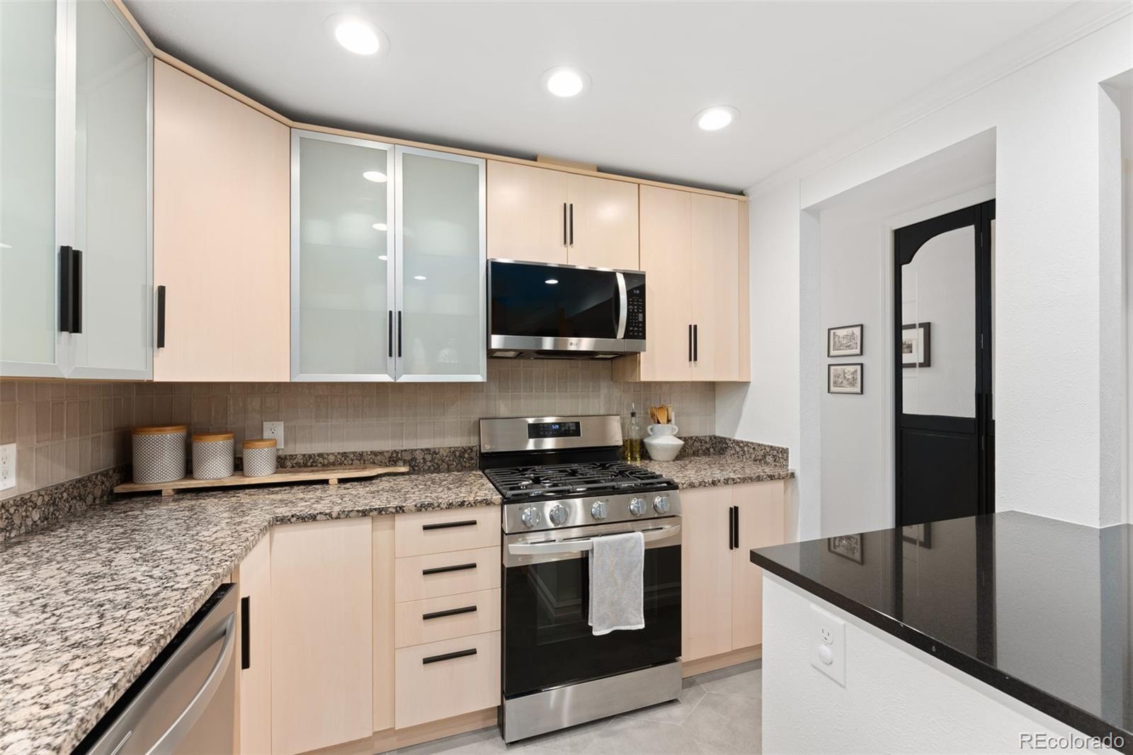 MLS Image #13 for 1465 s ivy way,denver, Colorado