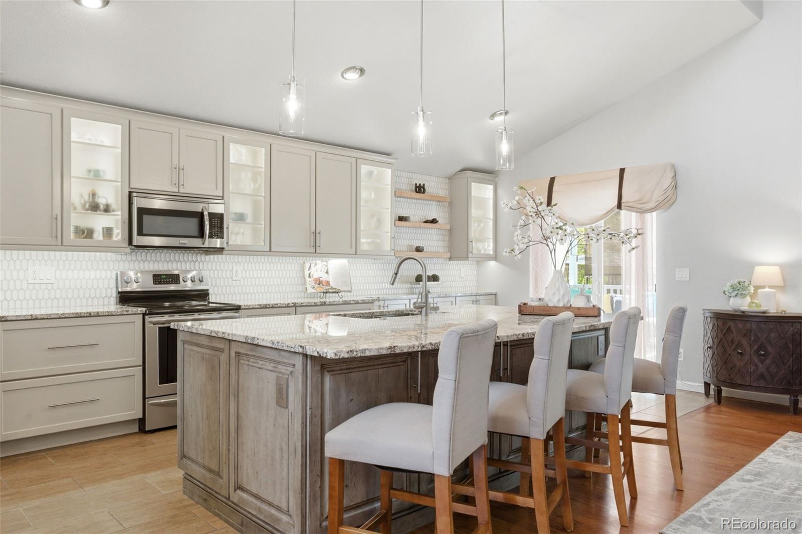MLS Image #7 for 10671 w 54th avenue,arvada, Colorado