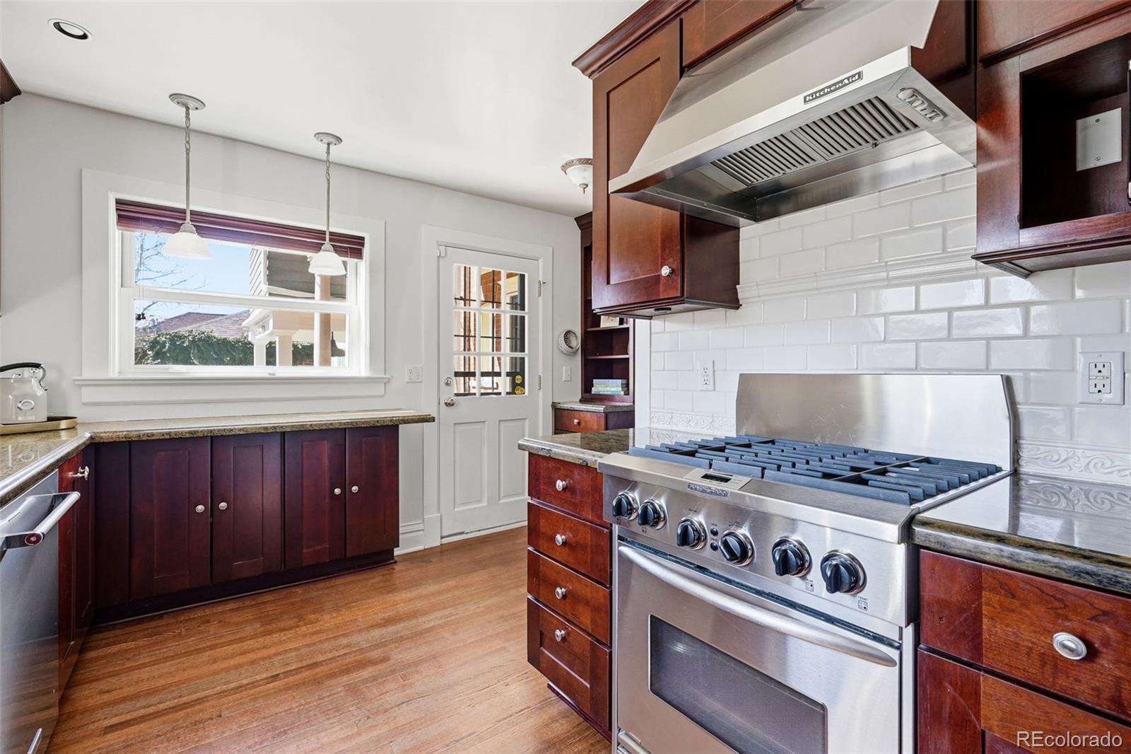 MLS Image #13 for 664 n corona street,denver, Colorado