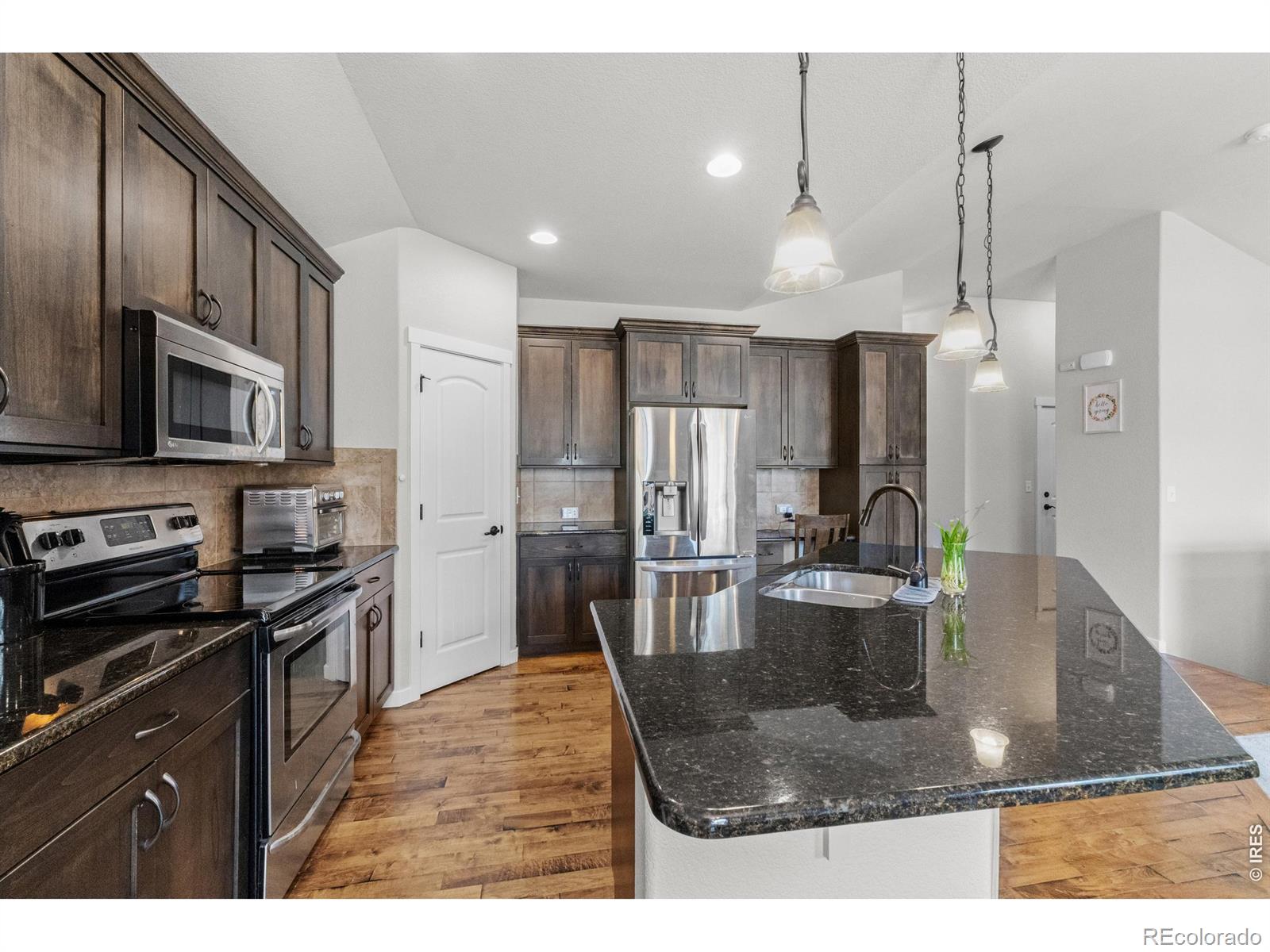 MLS Image #6 for 446  heritage lane,johnstown, Colorado