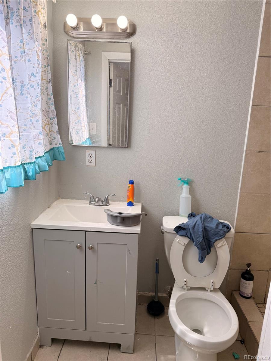 MLS Image #11 for 815  zion street,aurora, Colorado
