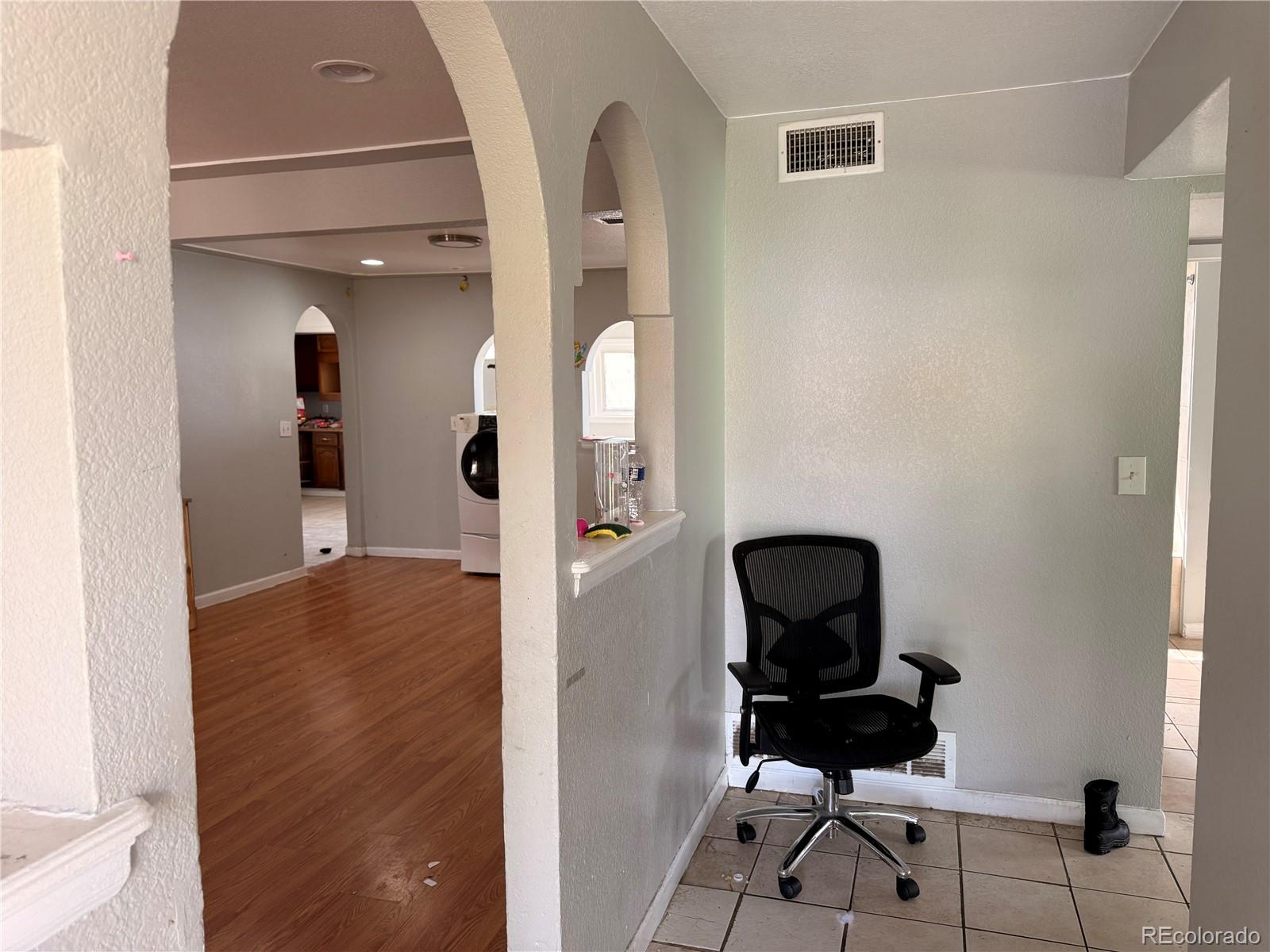 MLS Image #4 for 815  zion street,aurora, Colorado