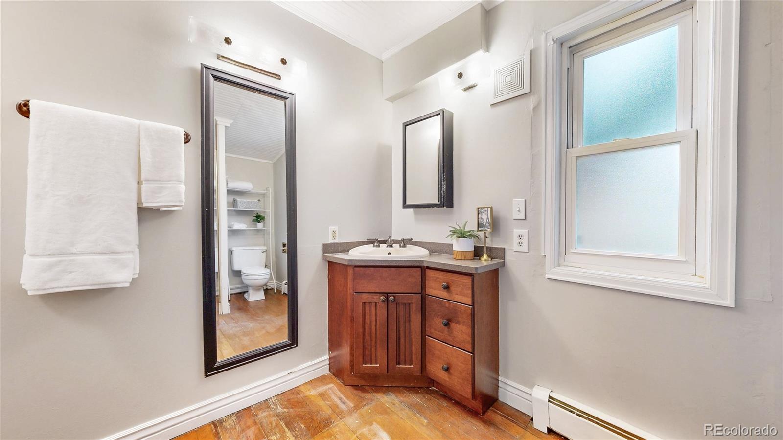 MLS Image #16 for 218 s emerson street,denver, Colorado