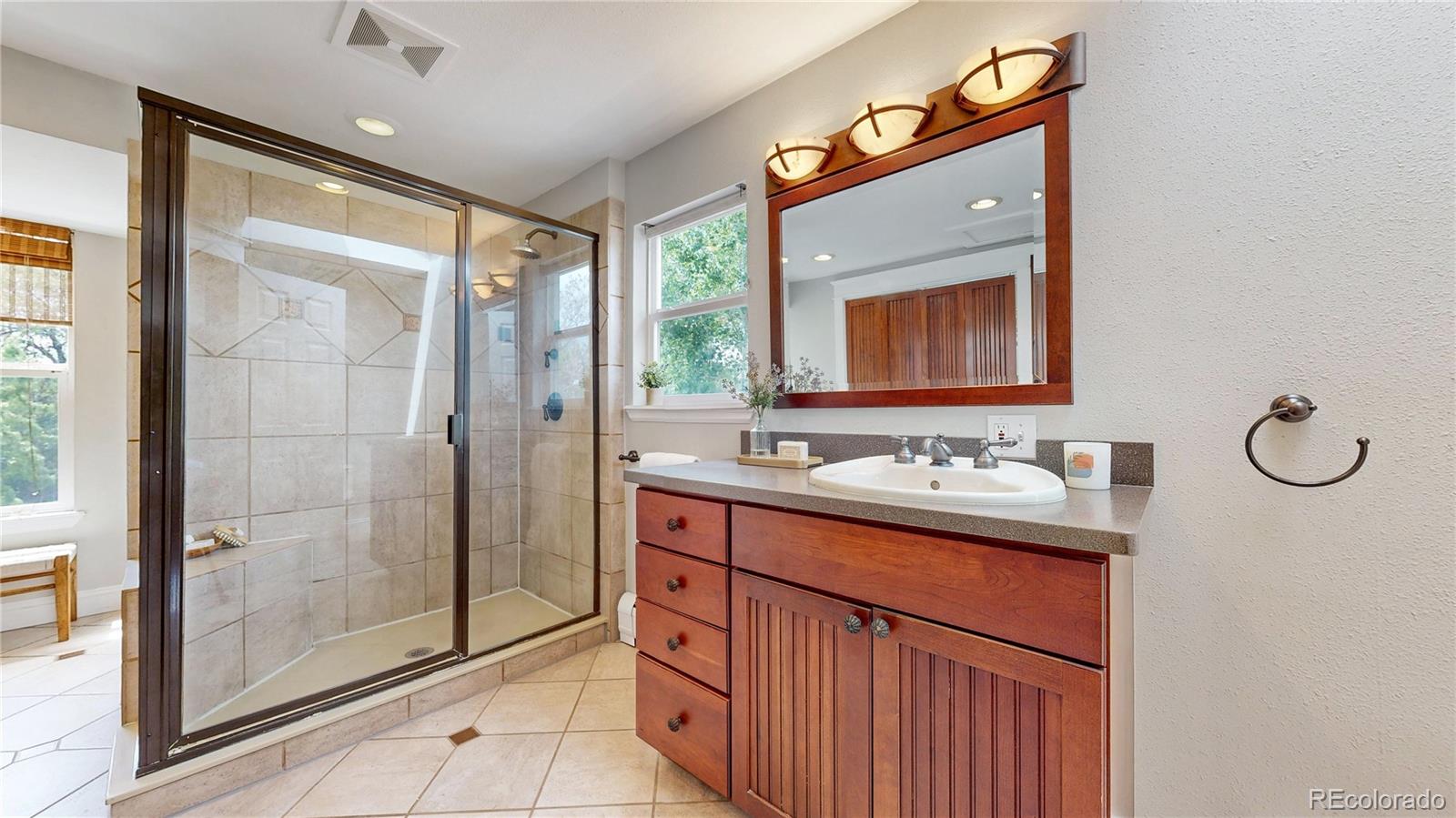 MLS Image #28 for 218 s emerson street,denver, Colorado