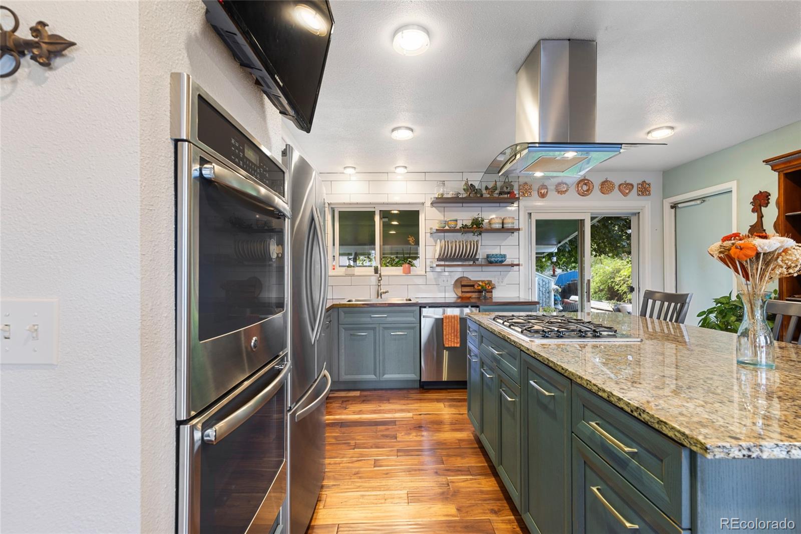 MLS Image #2 for 4329 s alkire street,morrison, Colorado