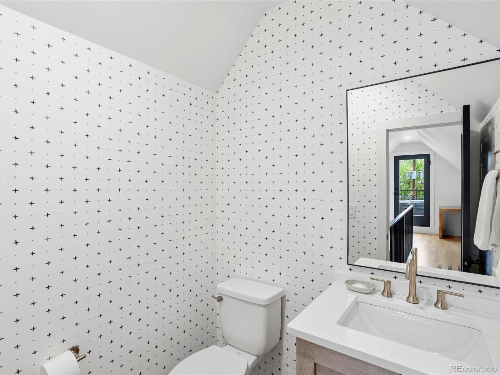 MLS Image #32 for 2011 n gaylord street,denver, Colorado