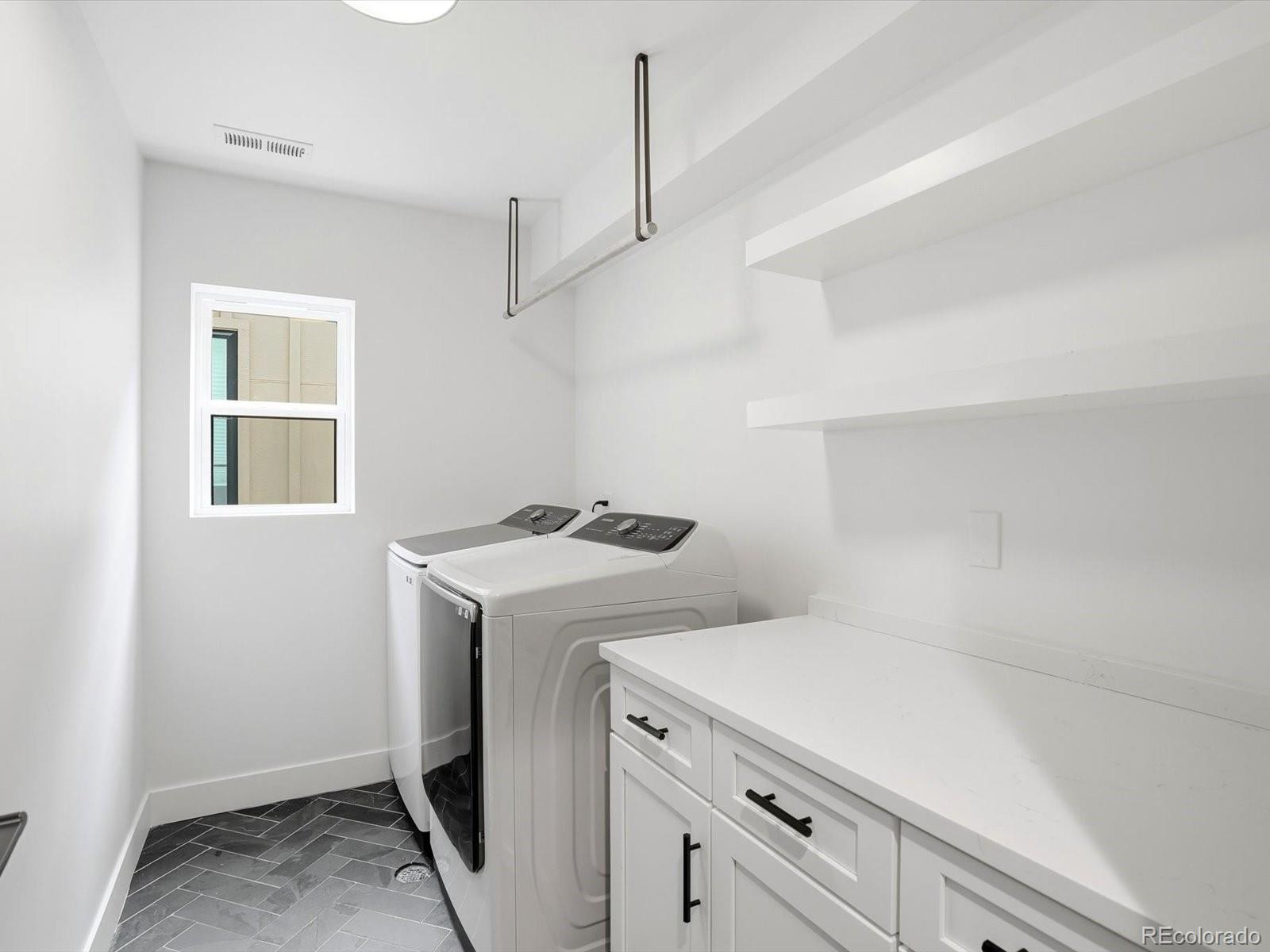 MLS Image #36 for 2011 n gaylord street,denver, Colorado