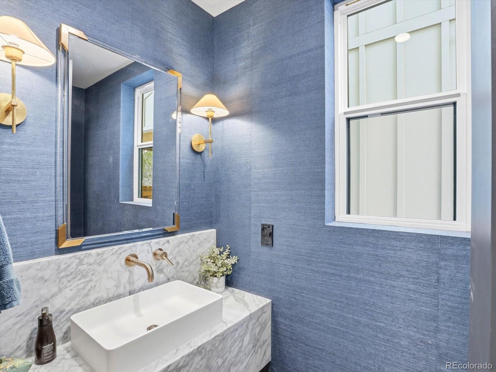 MLS Image #4 for 2011 n gaylord street,denver, Colorado