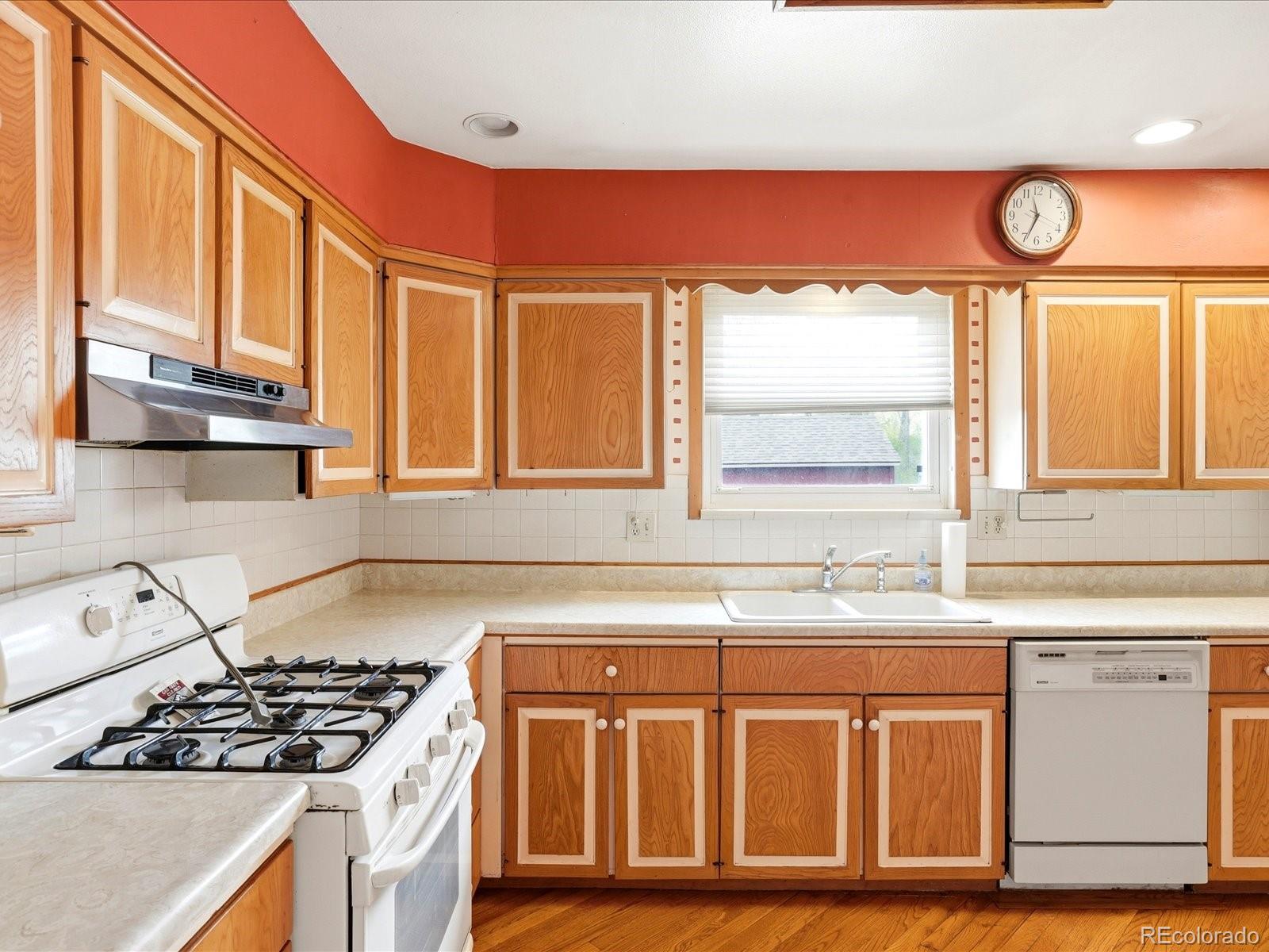 MLS Image #12 for 344  gray street,lakewood, Colorado