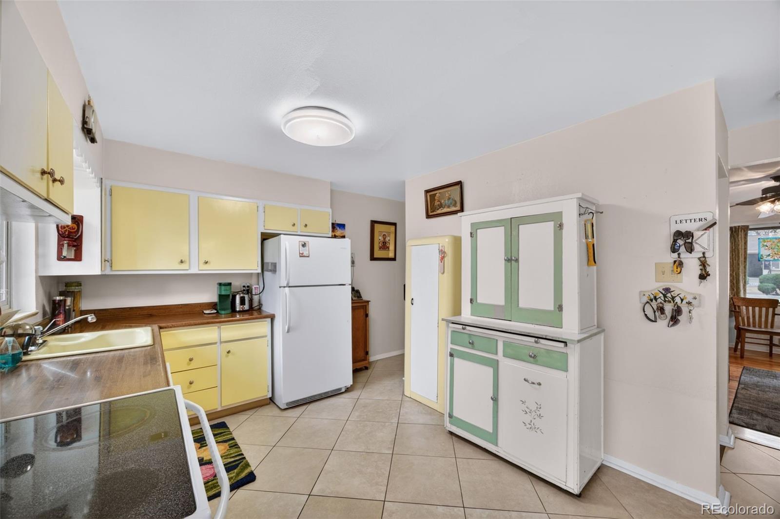 MLS Image #11 for 6436  iris way,arvada, Colorado