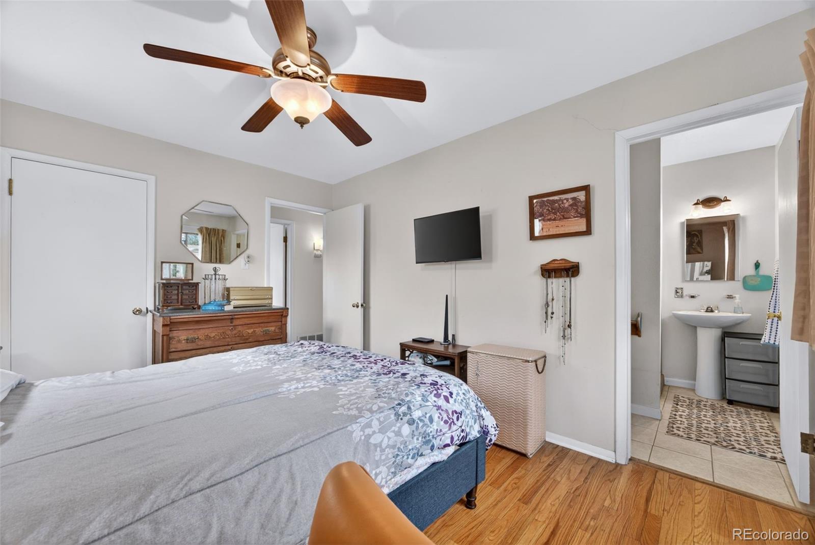 MLS Image #18 for 6436  iris way,arvada, Colorado
