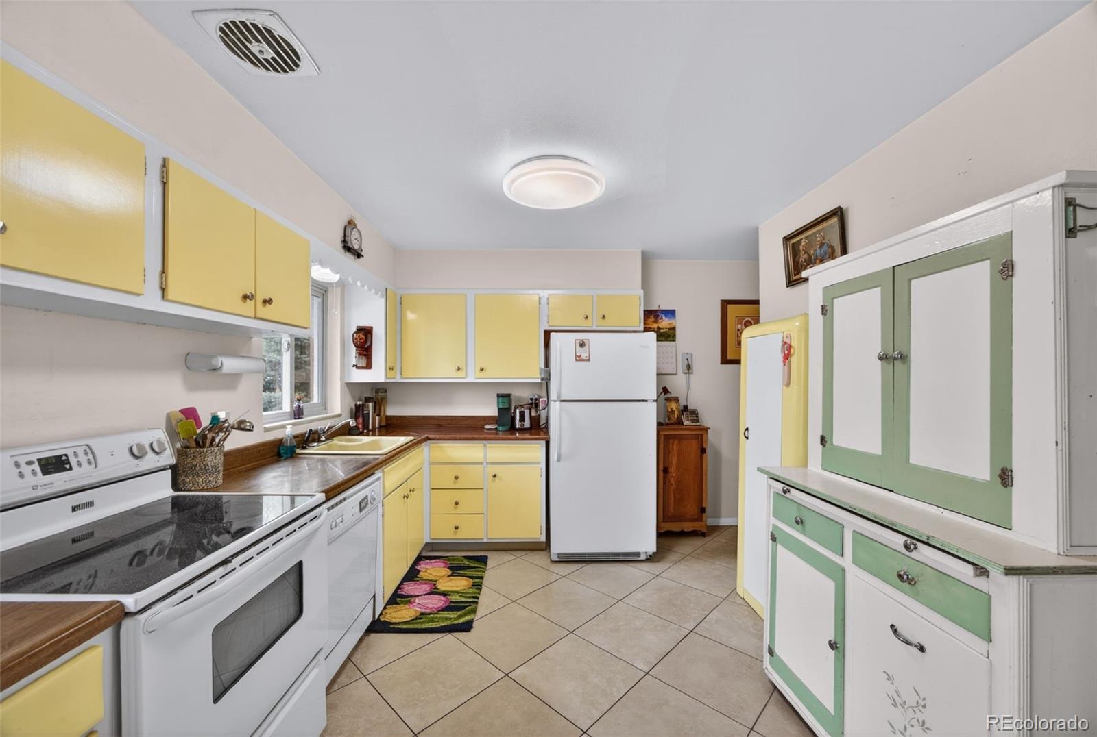 MLS Image #9 for 6436  iris way,arvada, Colorado
