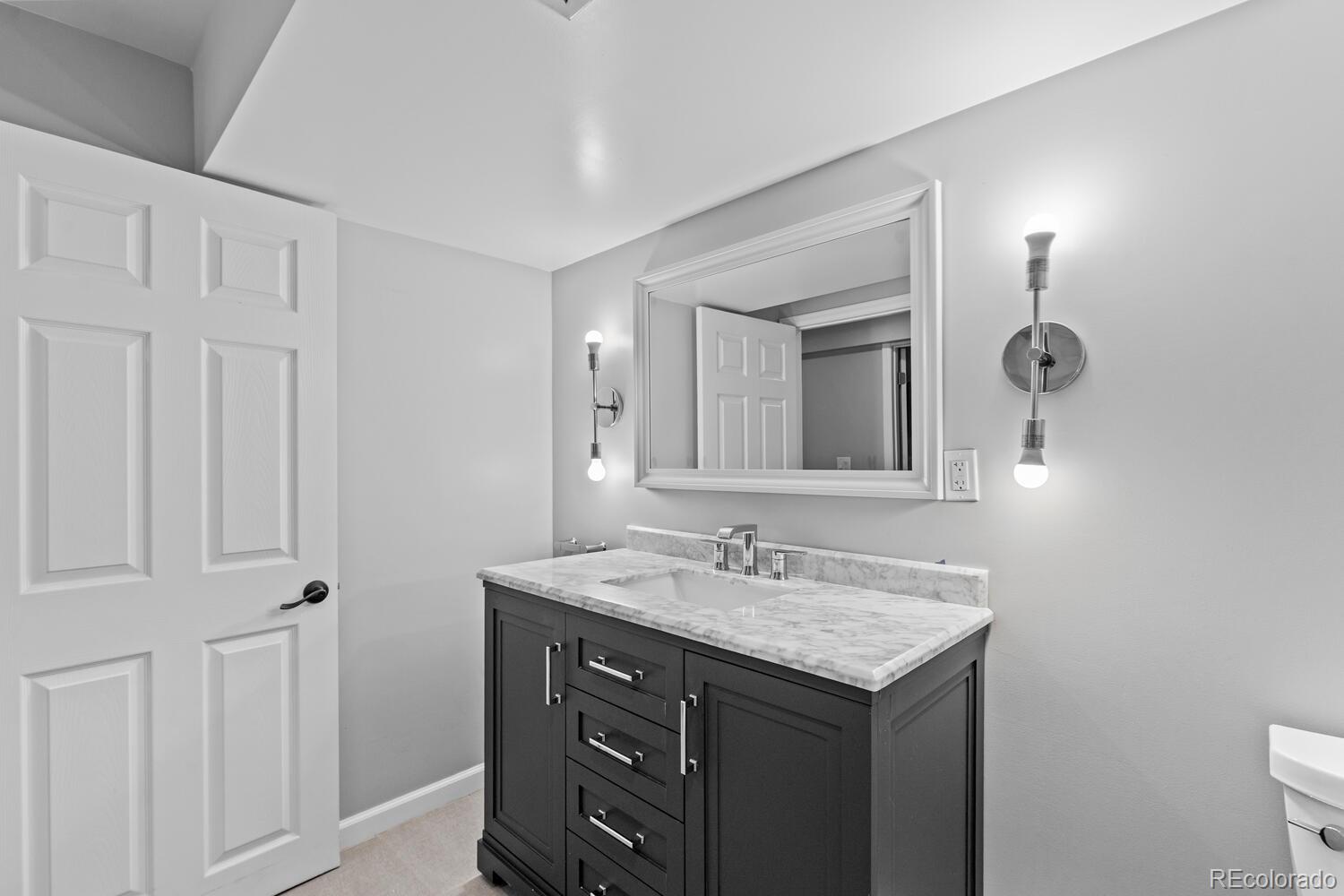 MLS Image #42 for 3692 s newport way,denver, Colorado