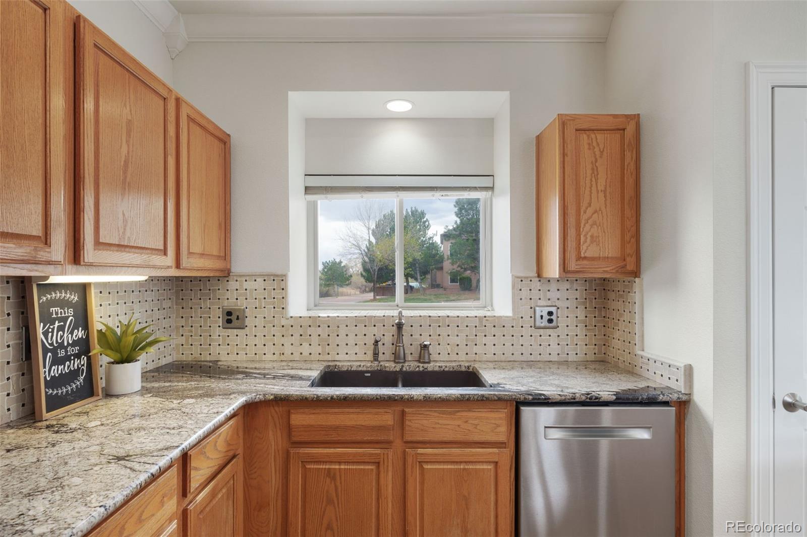MLS Image #13 for 5465  sample way,colorado springs, Colorado