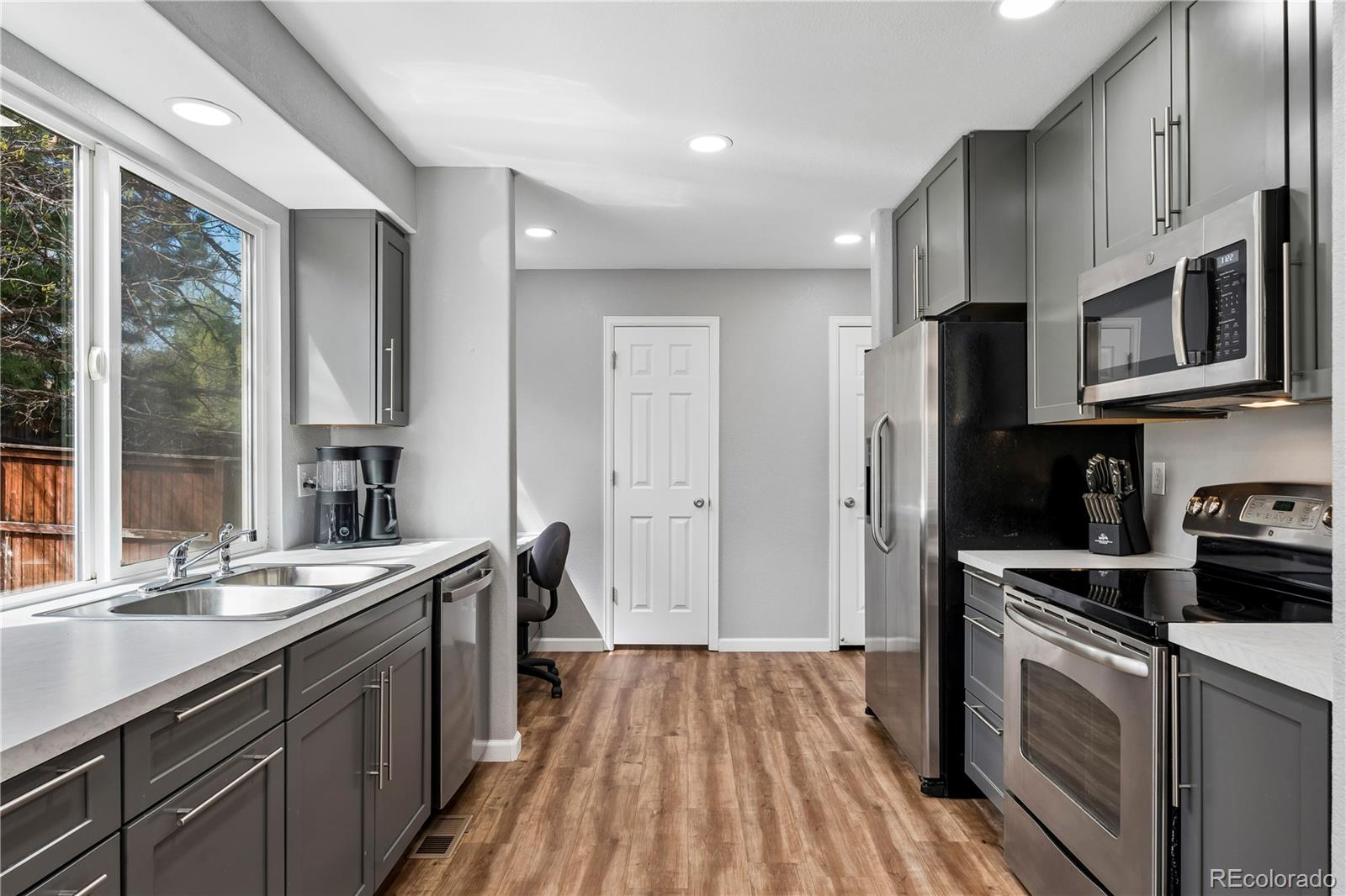 MLS Image #7 for 1212  savannah sparrow drive,highlands ranch, Colorado