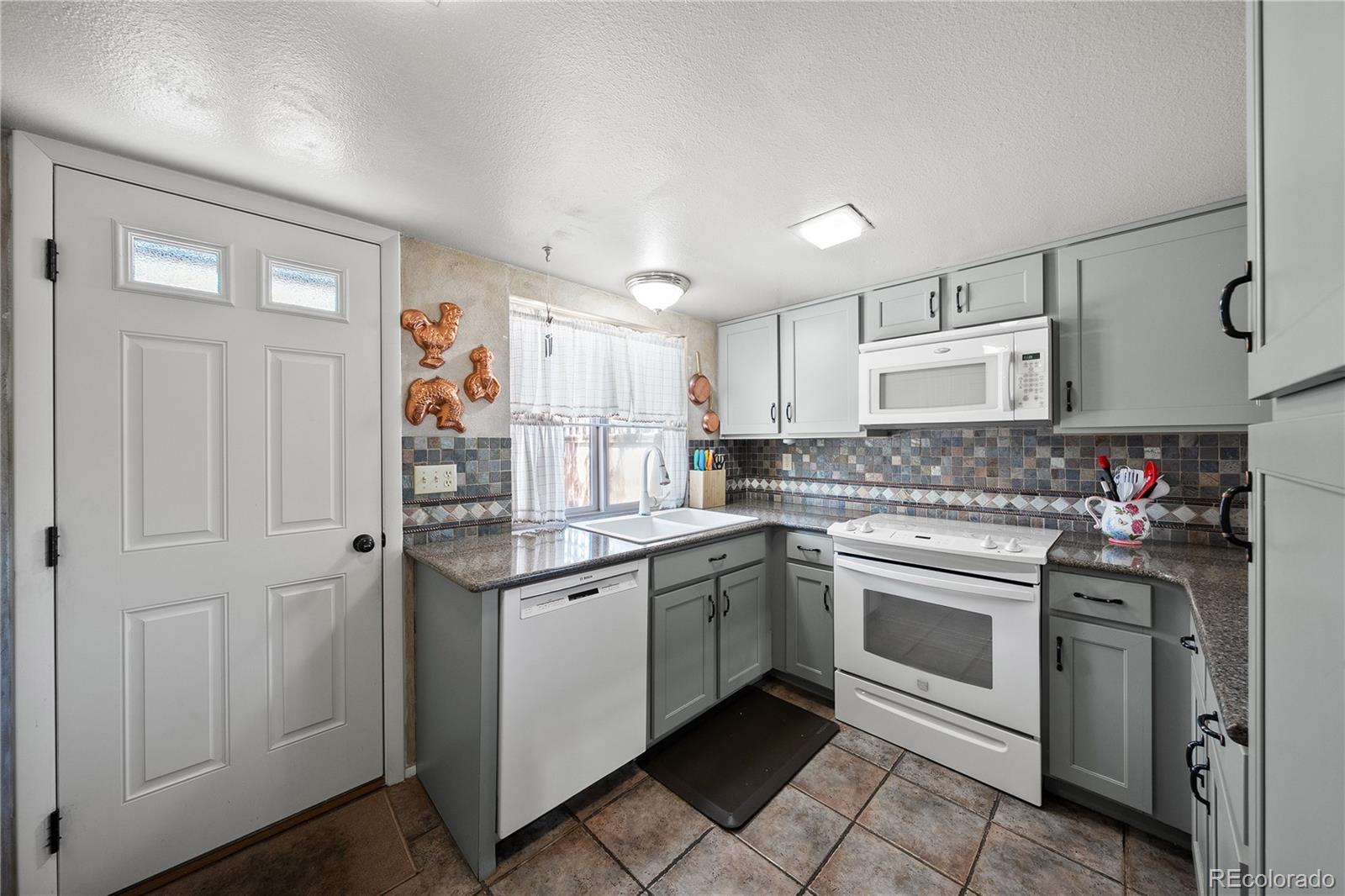 MLS Image #9 for 3657 s laredo street,aurora, Colorado