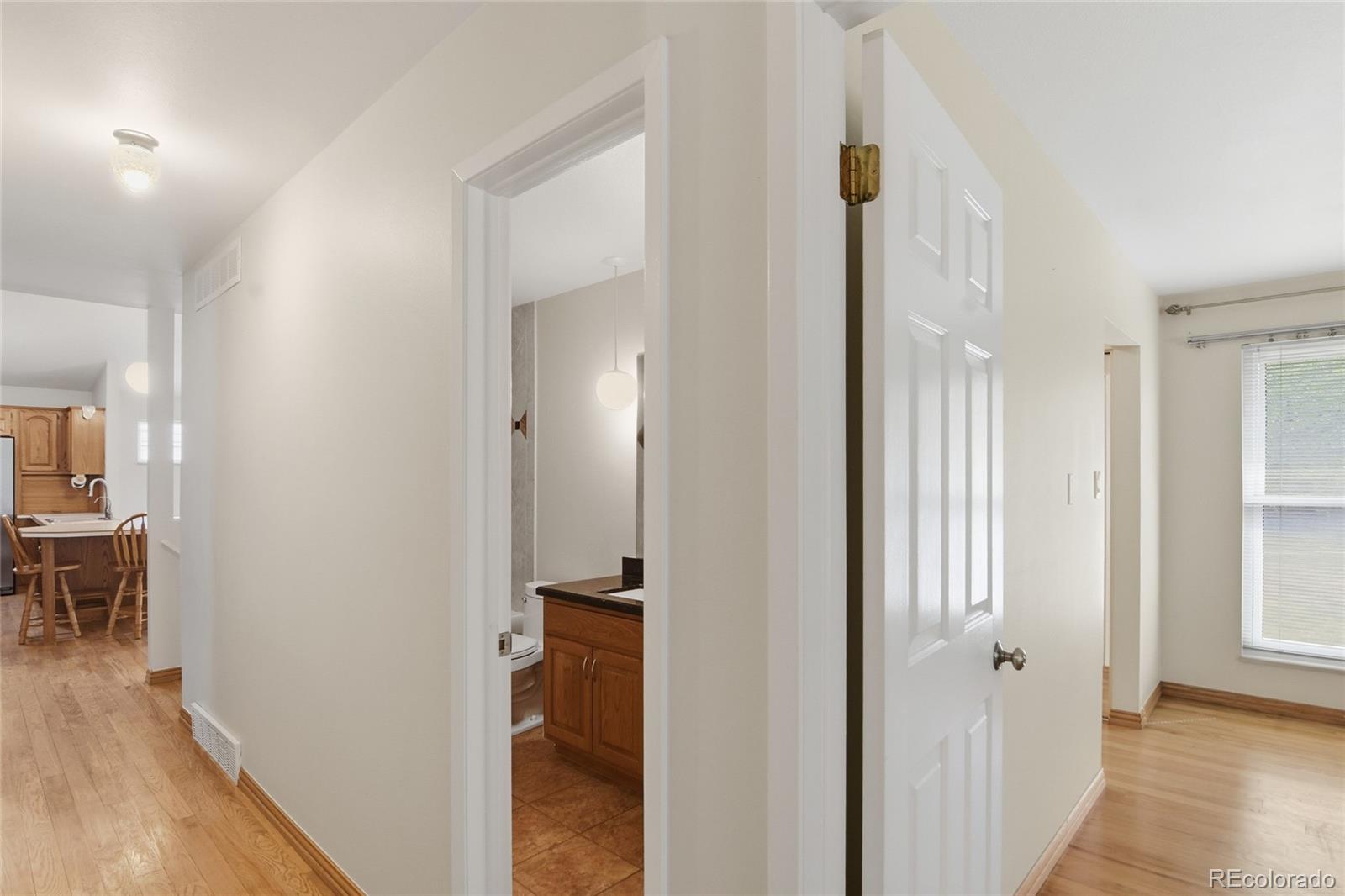 MLS Image #15 for 6842 s high street,centennial, Colorado