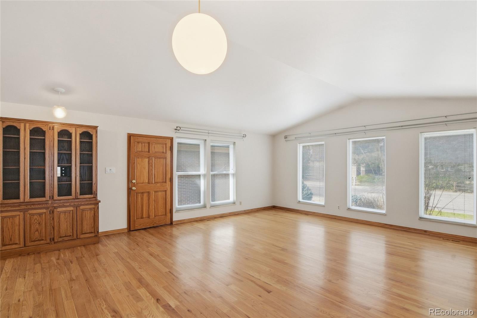MLS Image #3 for 6842 s high street,centennial, Colorado