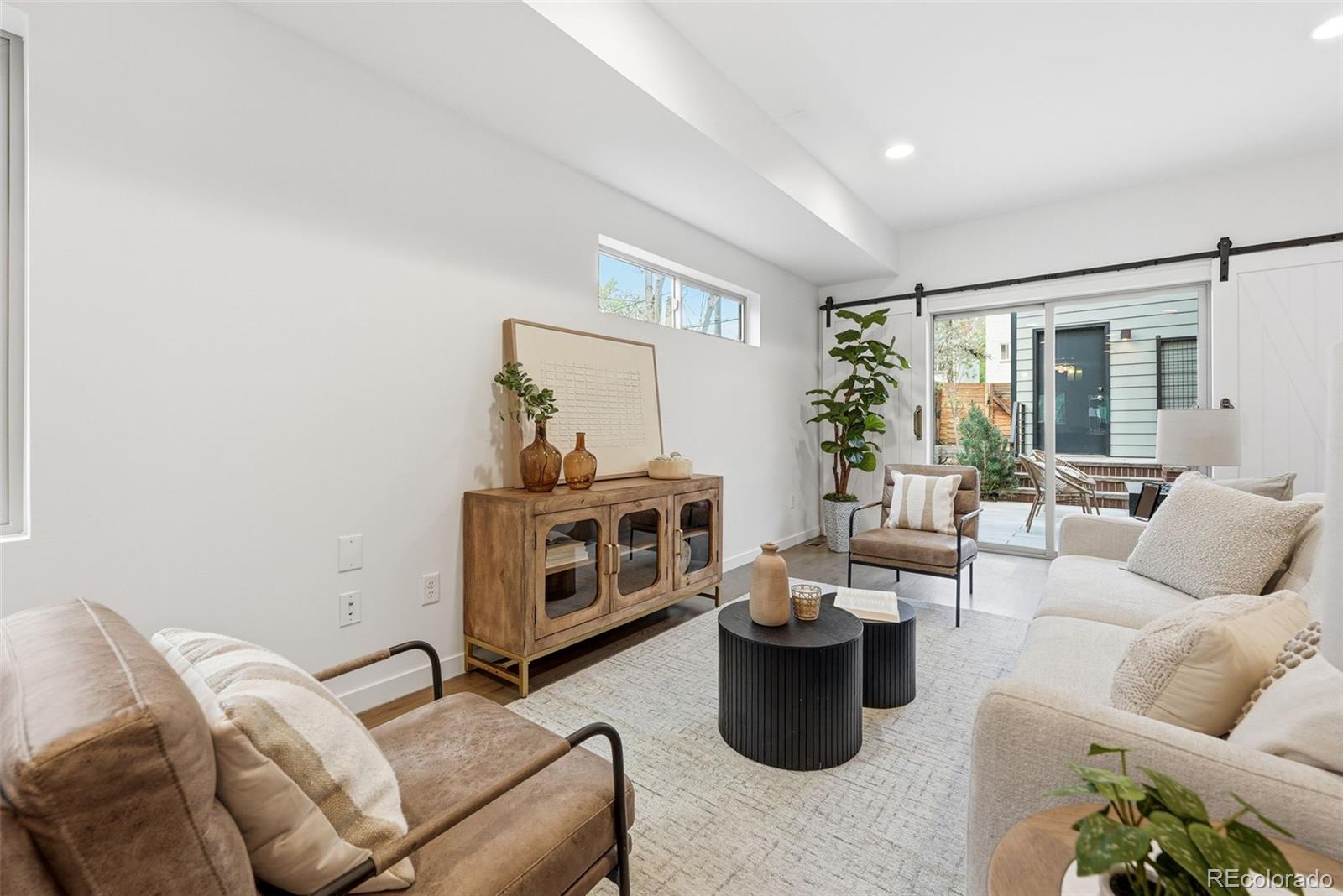 MLS Image #2 for 20 s grant street,denver, Colorado