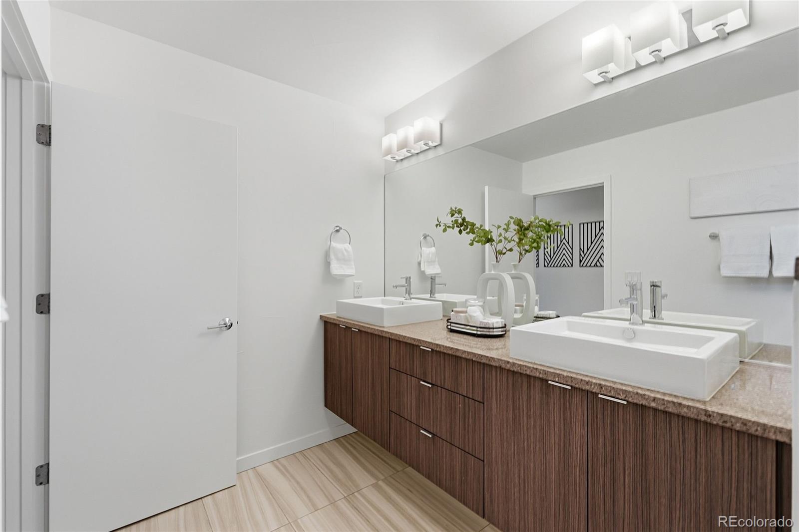 MLS Image #22 for 20 s grant street,denver, Colorado