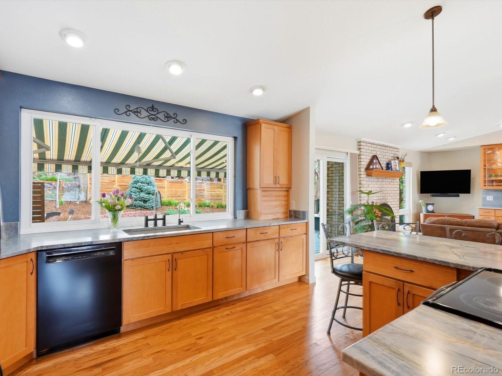 MLS Image #11 for 2372 s holland street,lakewood, Colorado